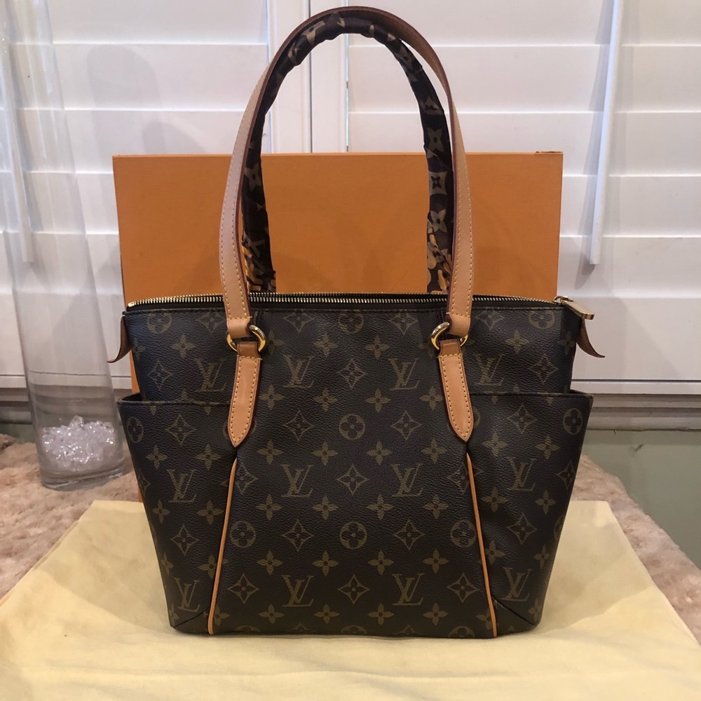 Louis Vuitton Totally PM Monogram Print